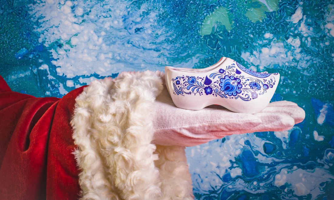 Prettige Kerstdagen! All the Dutch Christmas words an expat needs to know