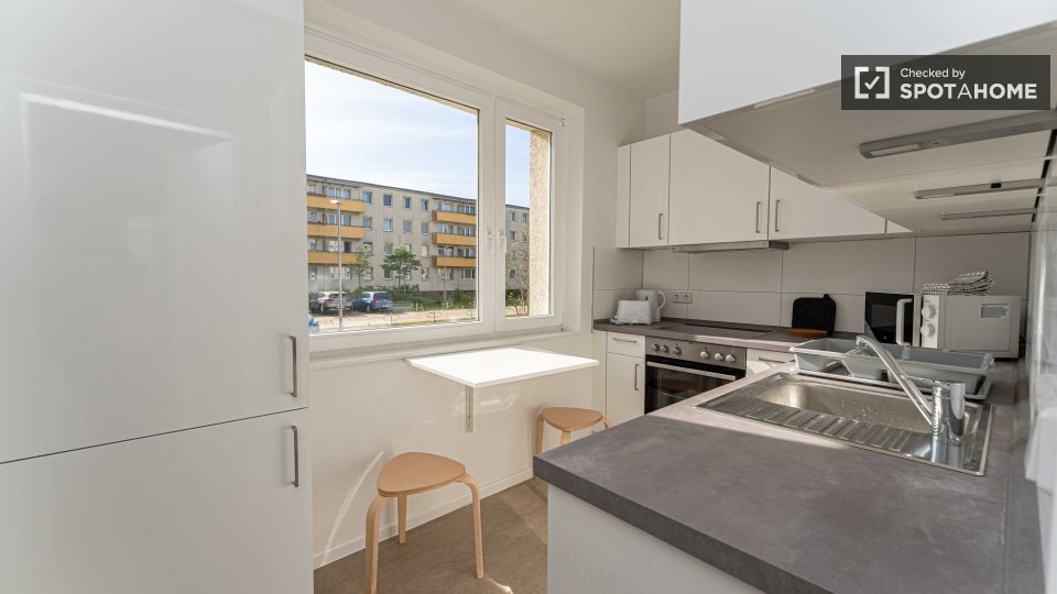 Room, Neltestraße, Berlin