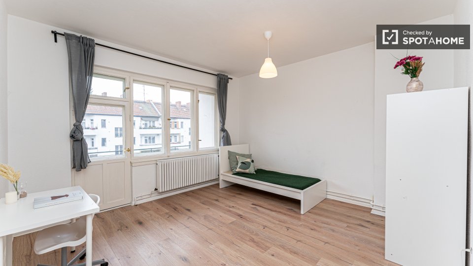 Room, Lauterberger Str., Berlin