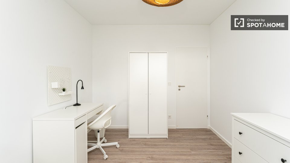 Room, Müllerstraße, Berlin