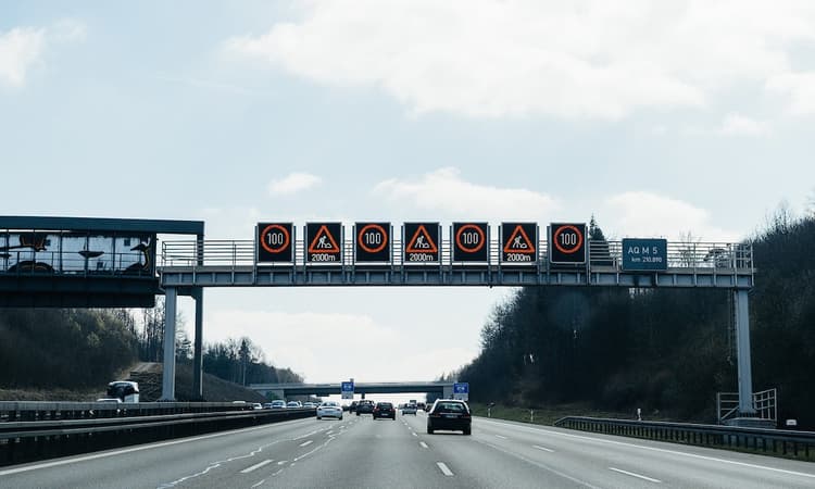 Majority of Germans for introducing a general speed limit on the autobahn