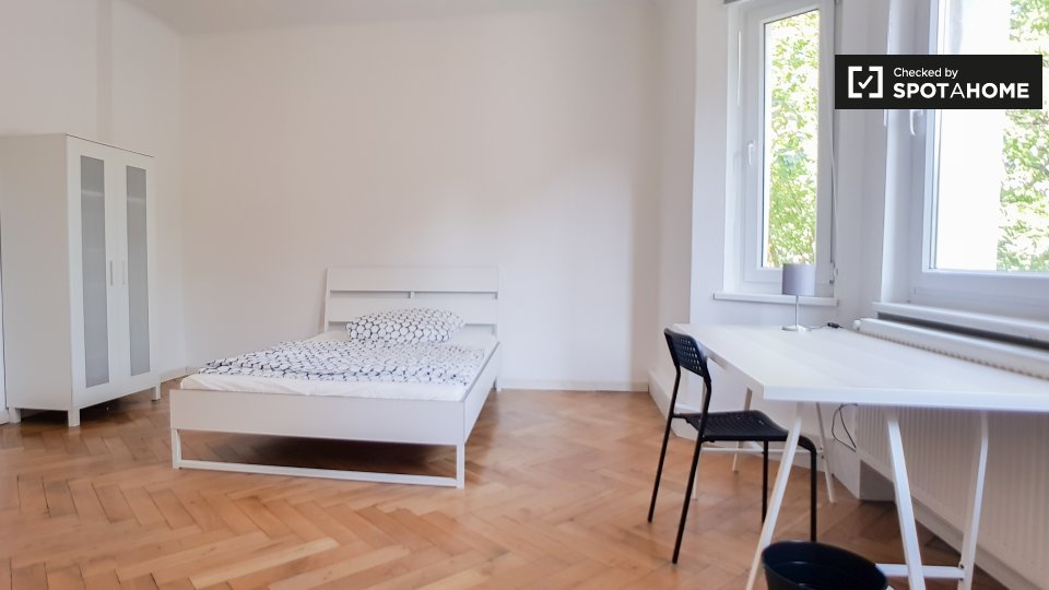 Room, Treskowallee, Berlin