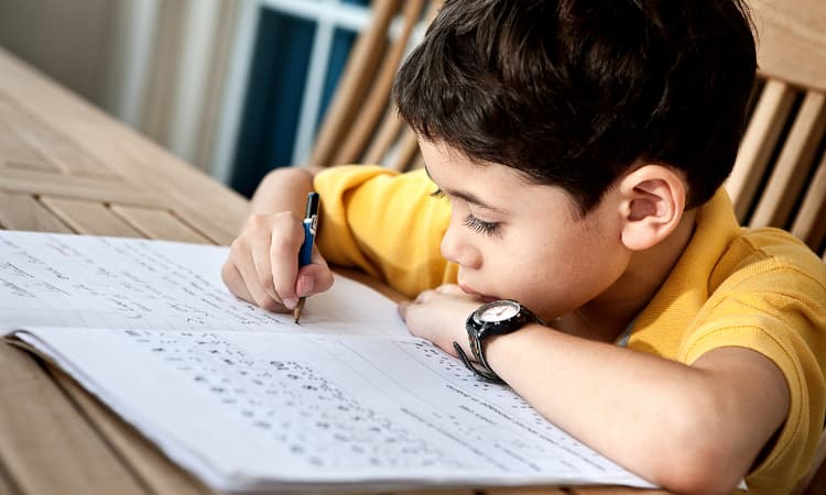 Time spent on school activities halved in Germany during corona crisis