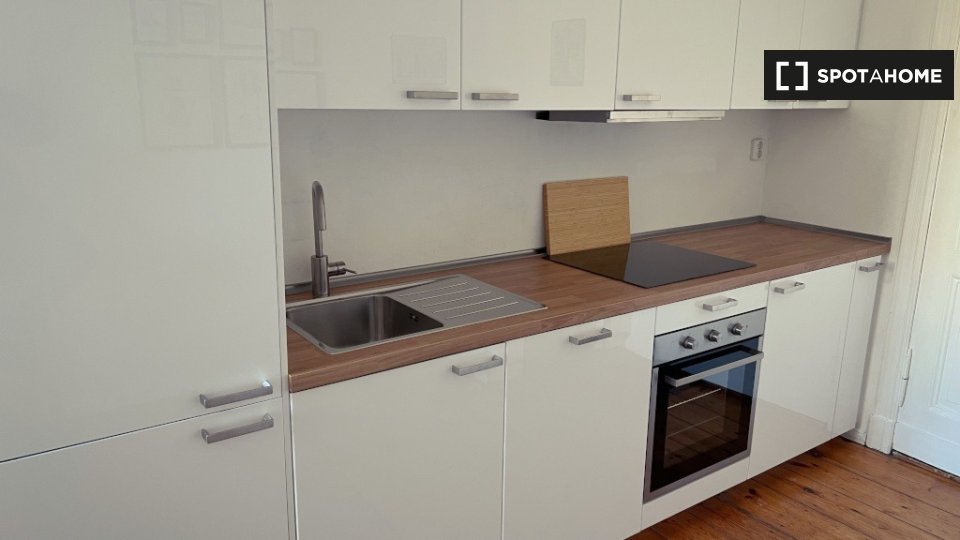 Room, Urbanstraße, Berlin