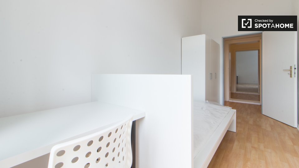 Room, Rheinstraße, Berlin