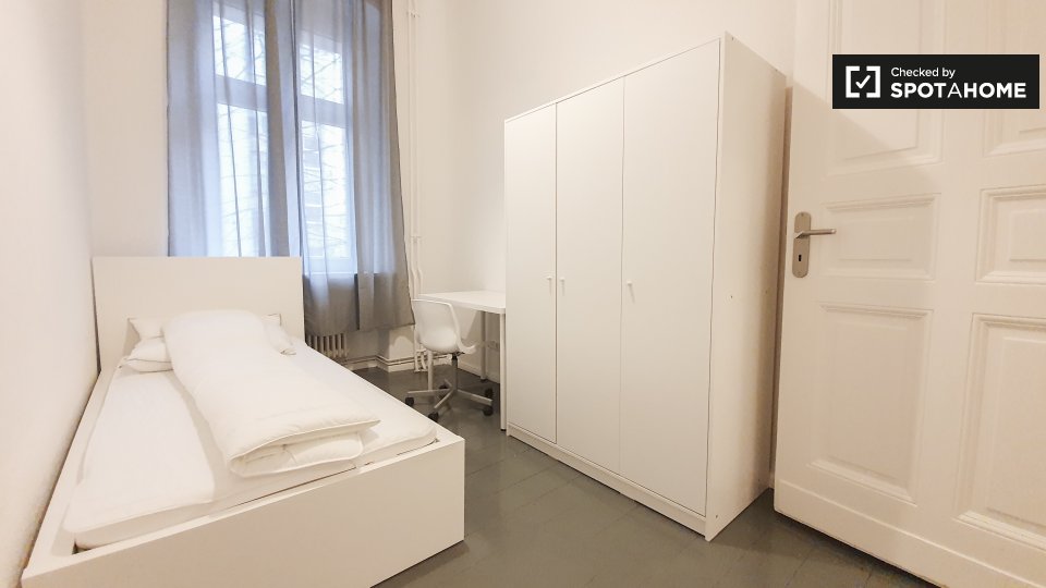 Room, Kottbusser Damm-30, Berlin