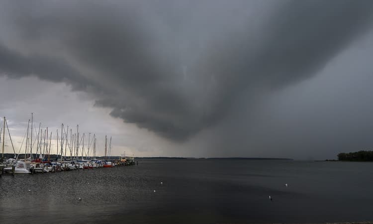 Storm Antonia: Germany braces for third storm