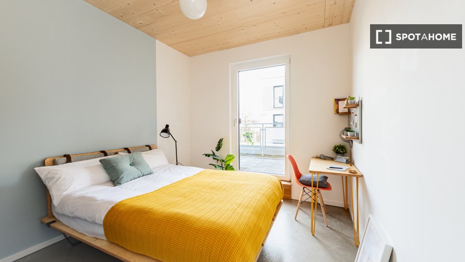 Room, MüllerstraßeA, Berlin