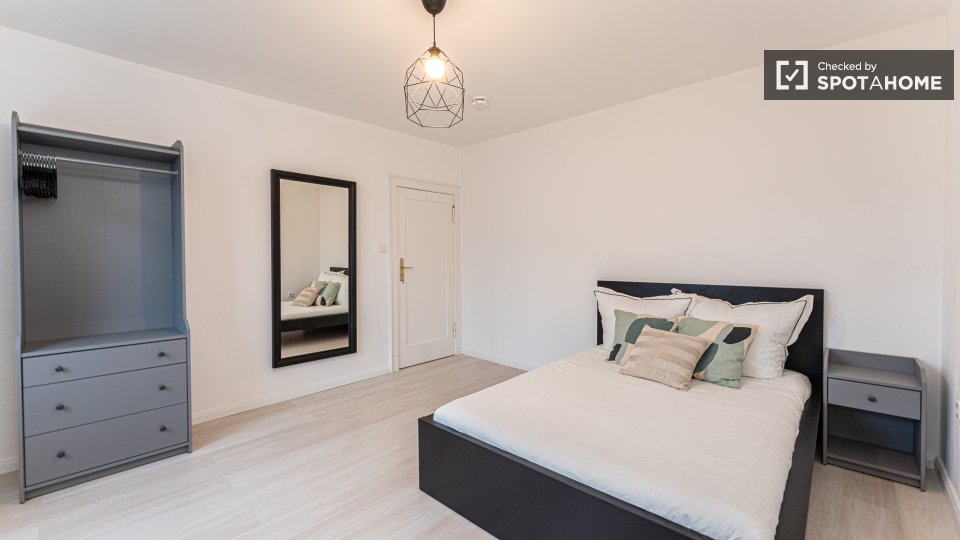 Room, Forckenbeckstraße, Berlin