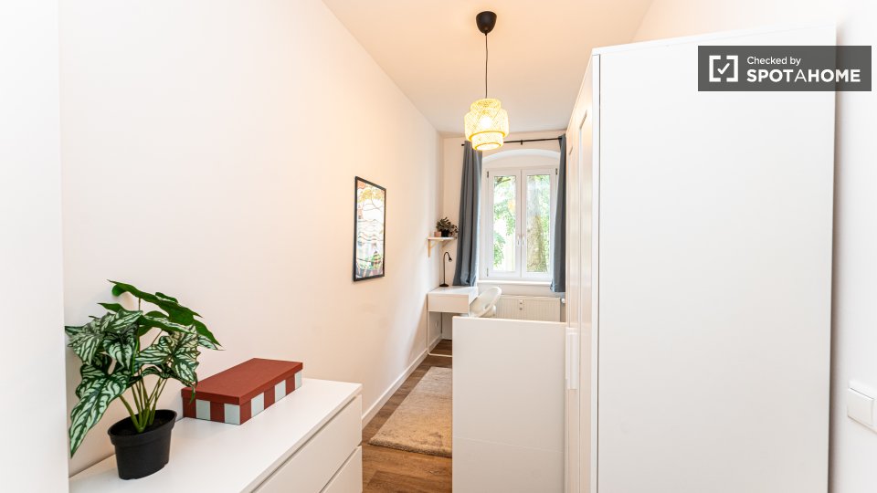 Room, Tabbertstraße, Berlin