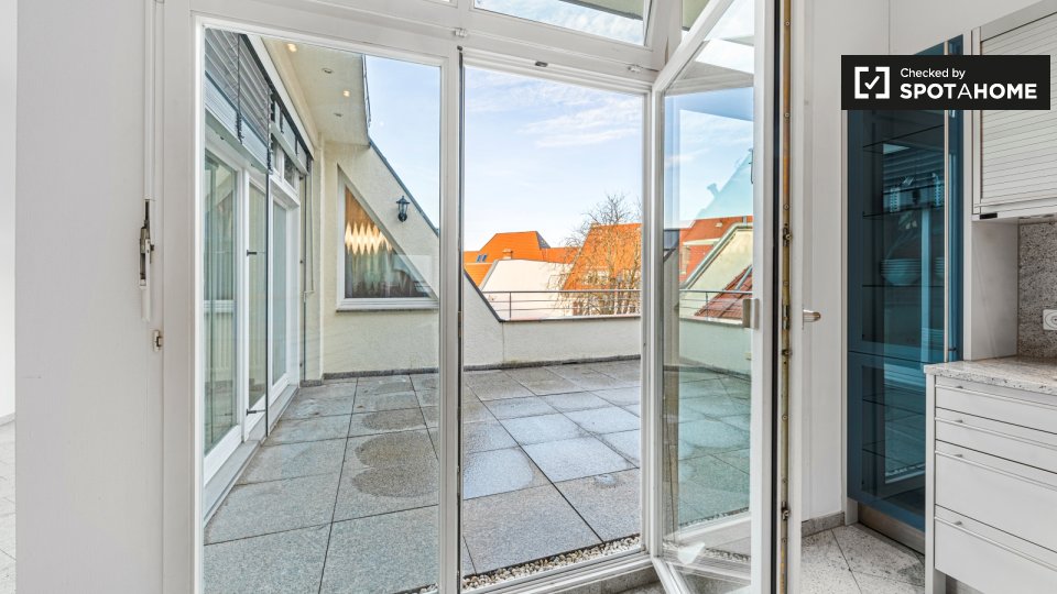 Room, Heerstraße, Berlin