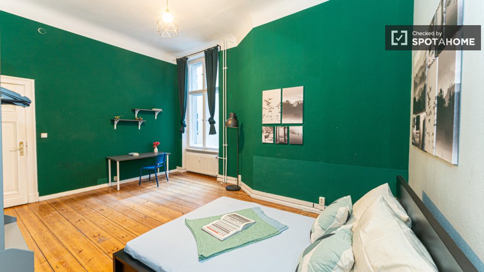 Room, Kantstraße, Berlin