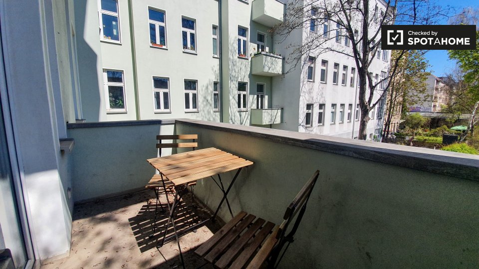 Room, Weimarische Str., Berlin