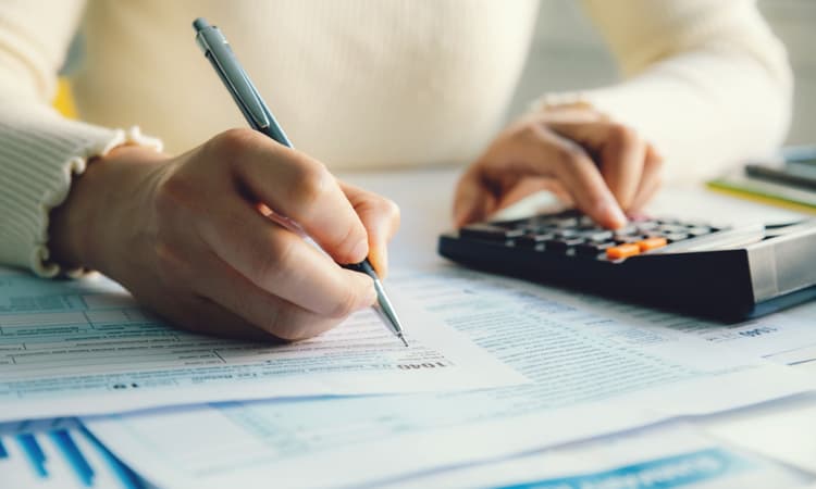 Filing 2023 US taxes as an American in Germany: Everything you need to know