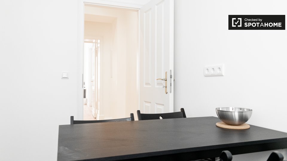 Room, Wilsnacker Str., 10559 Berlin, Germany, Berlin