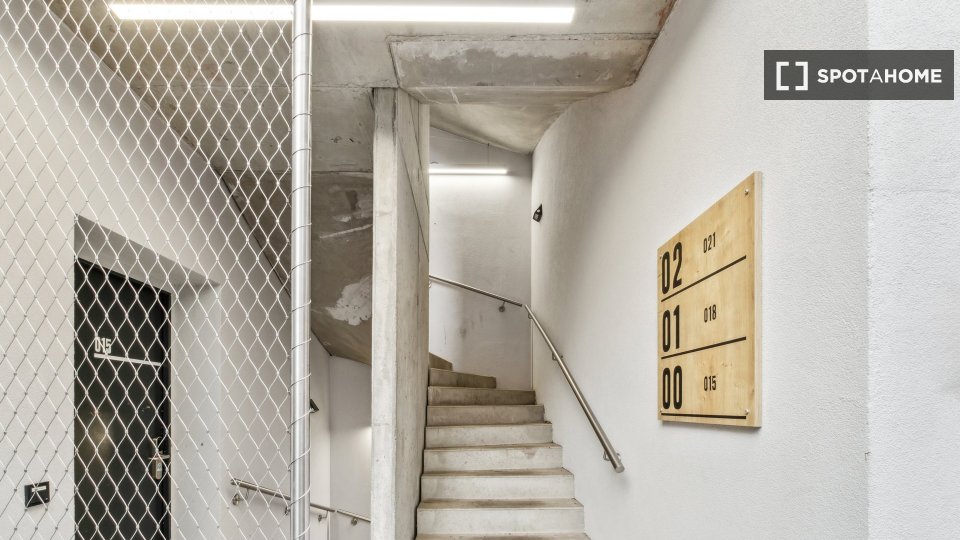 Room, MüllerstraßeA, Berlin