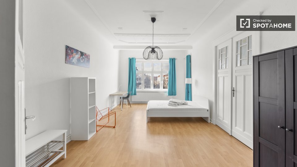 Room, Hermannstraße, Berlin