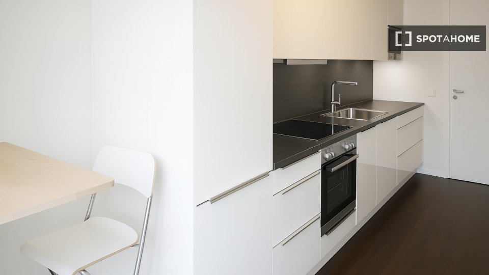 Room, Bernhard-Weiß-Straße-3, Berlin