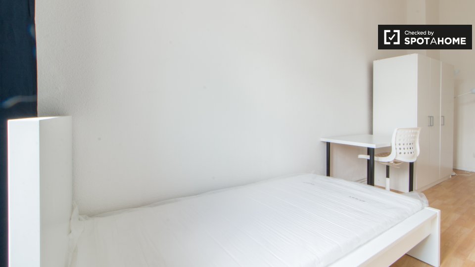 Room, Rheinstraße, Berlin