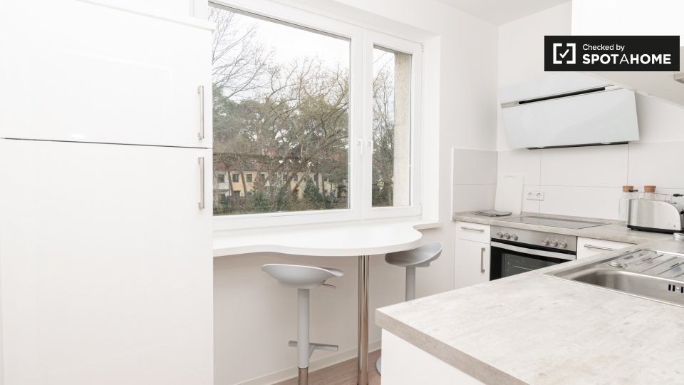 Room, Neltestraße, Berlin