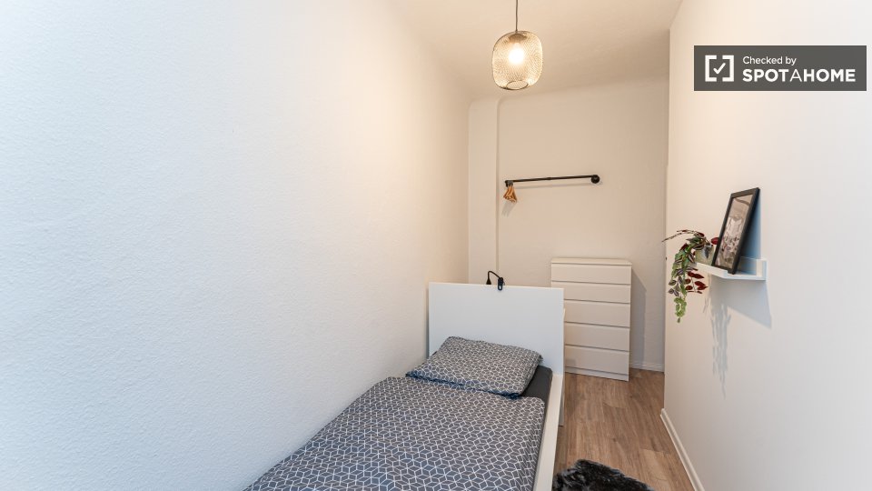 Room, Sterndamm, Berlin