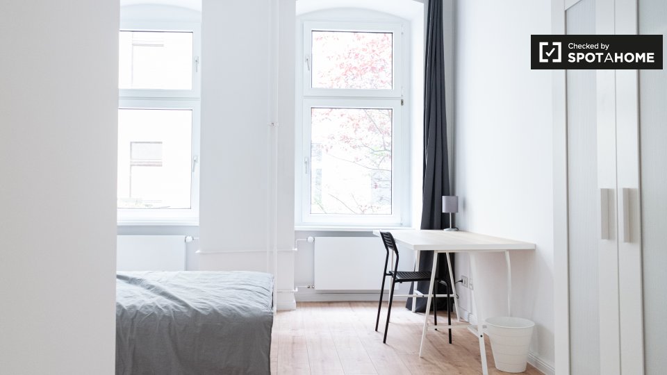Room, Wilsnacker Str., 10559 Berlin, Germany, Berlin