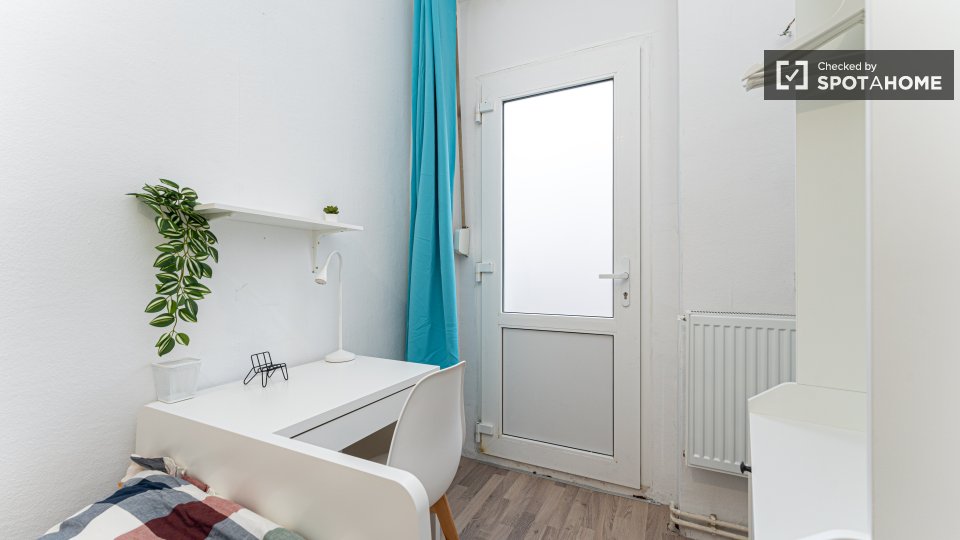 Room, Waldstraße, Berlin