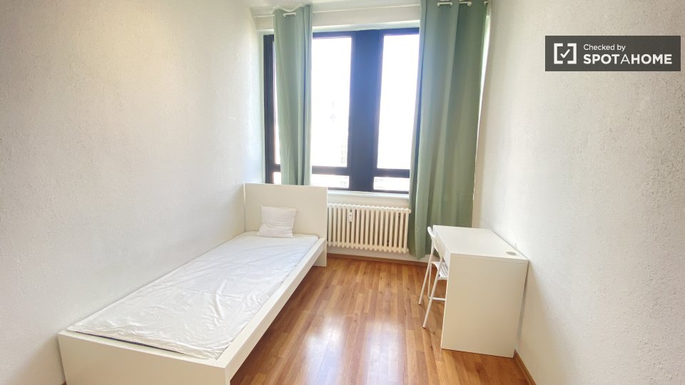 Room, Bismarckstraße, Berlin