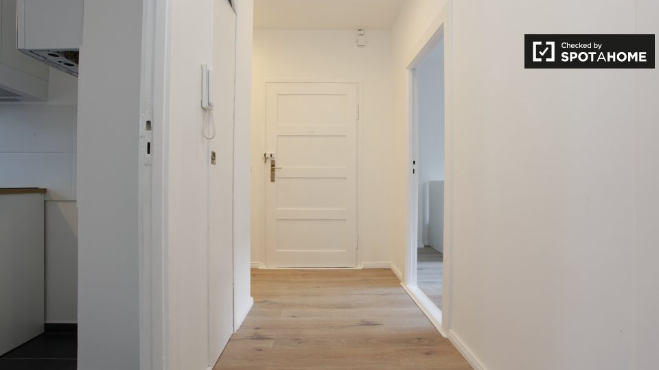 Room, Treseburger UferC, Berlin