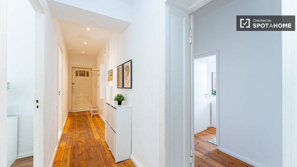 Room, HindenburgdammD, Berlin