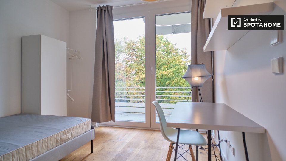 Room, Nazarethkirchstraße, Berlin