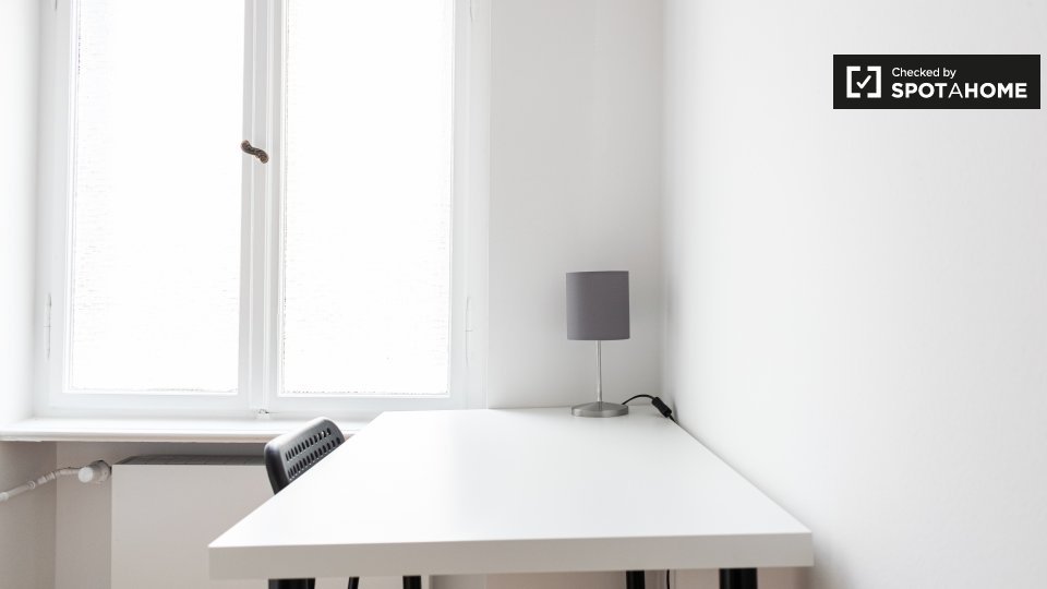 Room, Wilsnacker Str., 10559 Berlin, Germany, Berlin