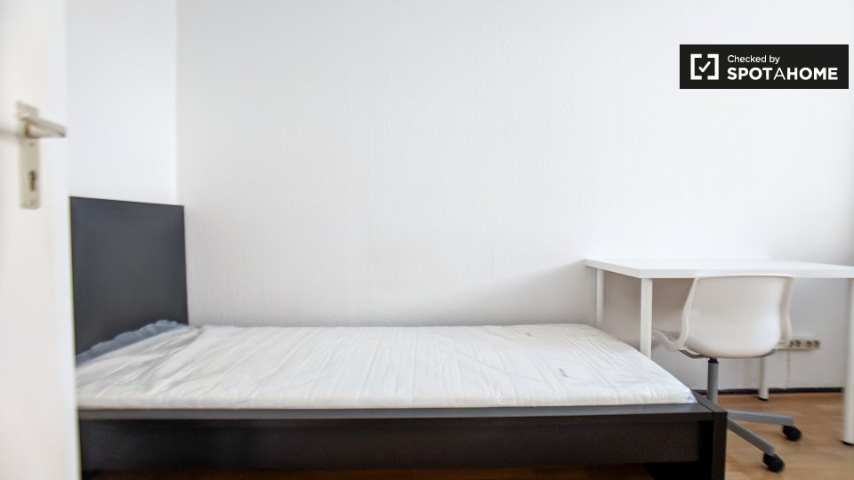Room, Bismarckstraße, Berlin