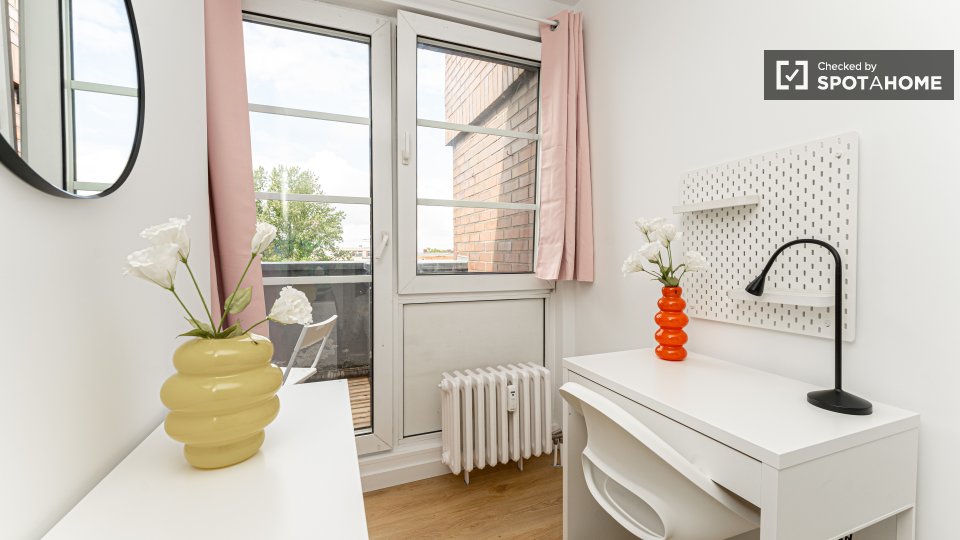 Room, Müllerstraße, Berlin
