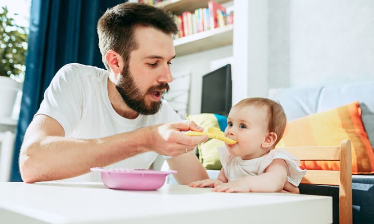 More and more fathers in Germany receiving parental allowance
