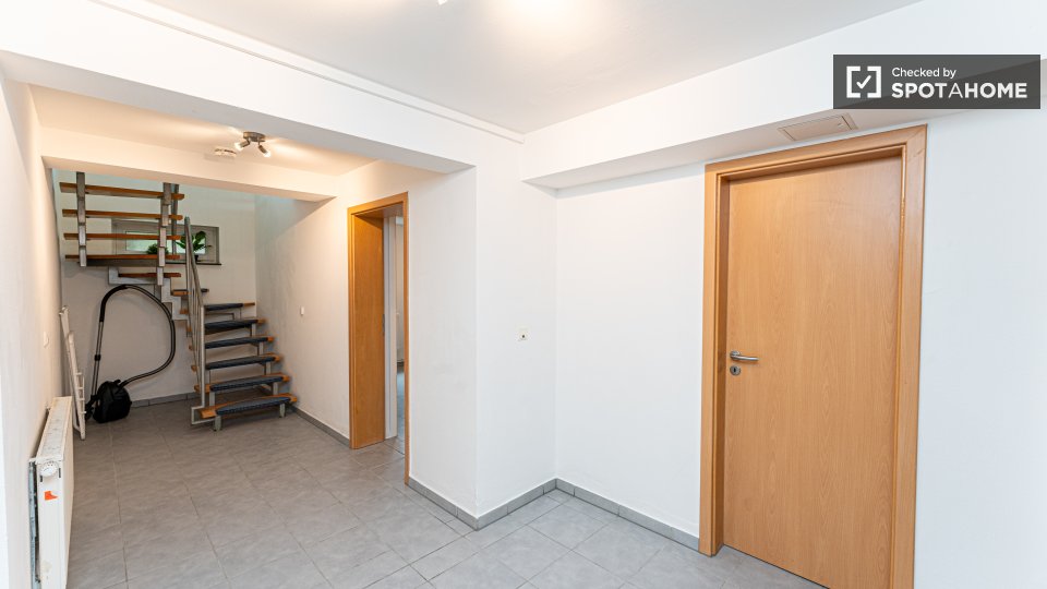 Room, Stromstraße, Berlin