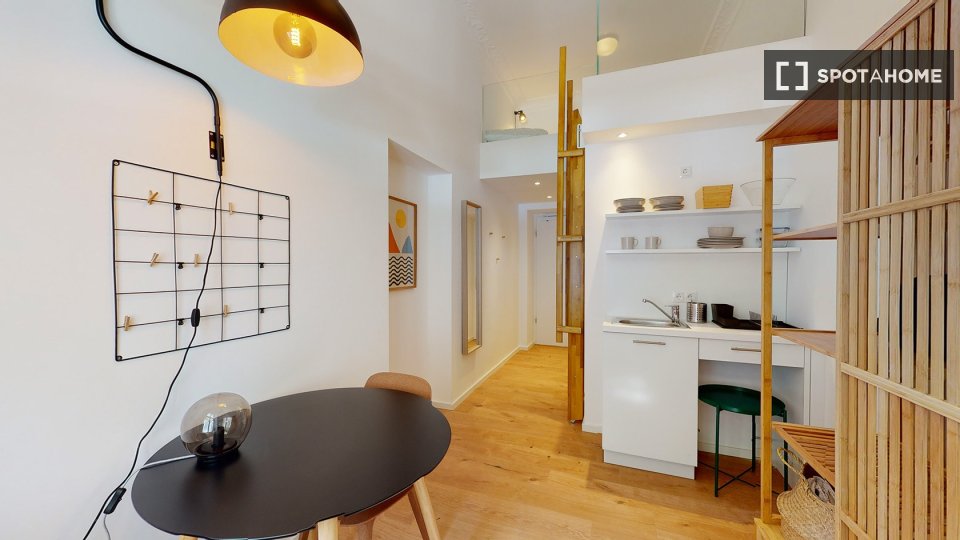Apartment, Paul-Robeson StraßeA/1B, Berlin