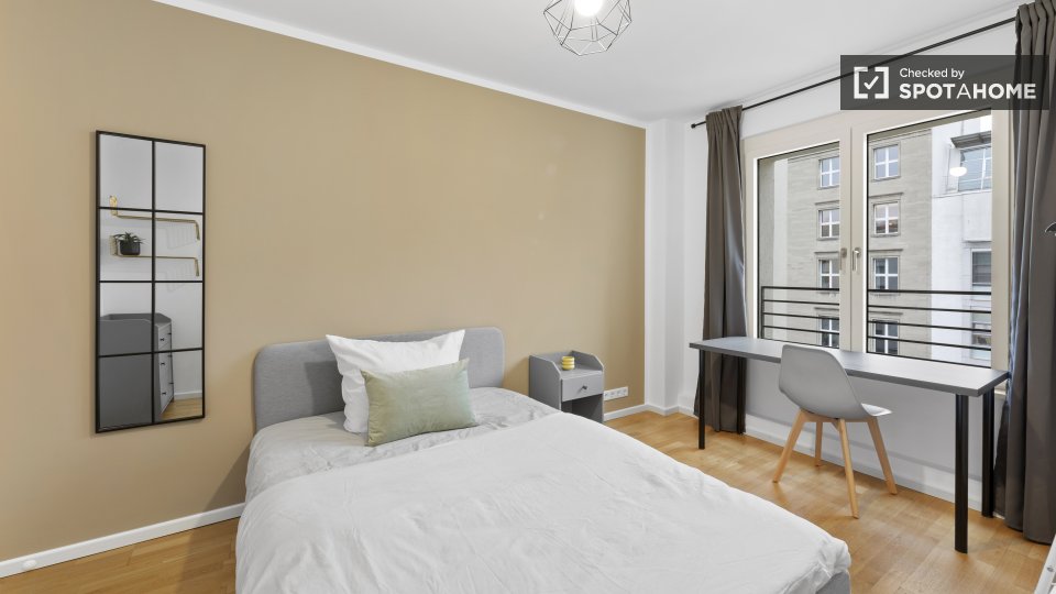 Room, Friedrichstraße, Berlin