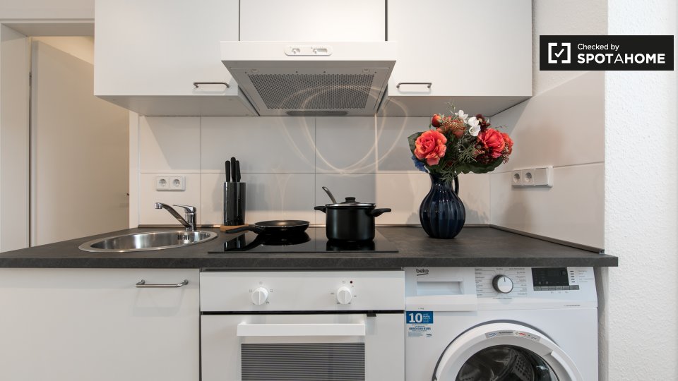 Room, Bismarckstraße, Berlin