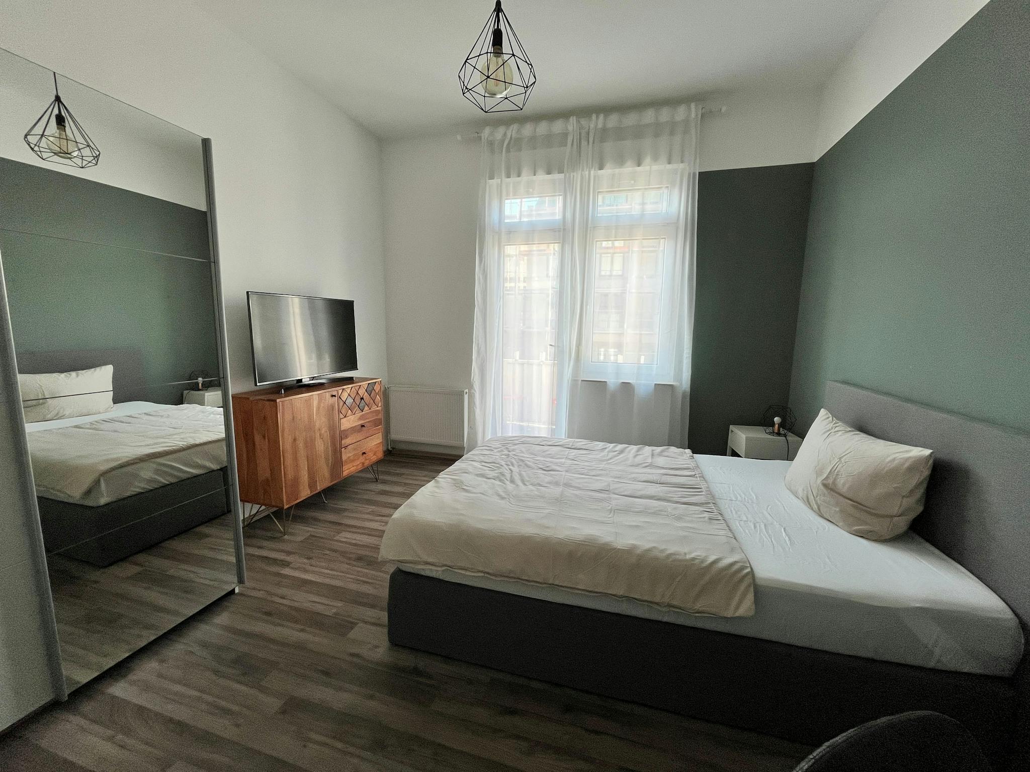 Apartment, Saalburgallee, Frankfurt
