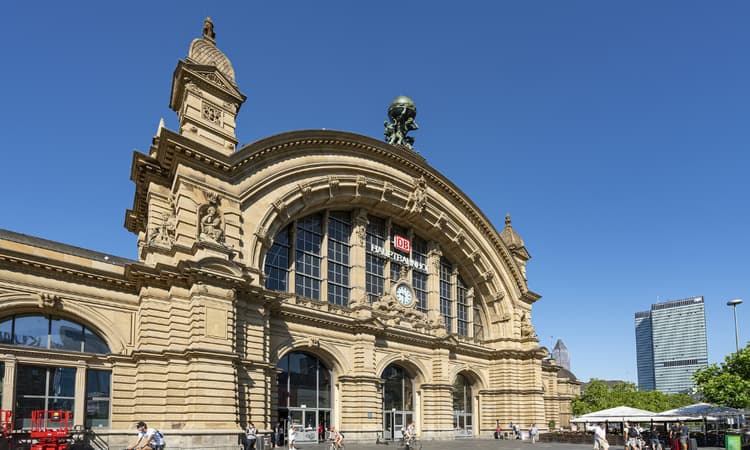 Frankfurt Hauptbahnhof attack: suspect identified