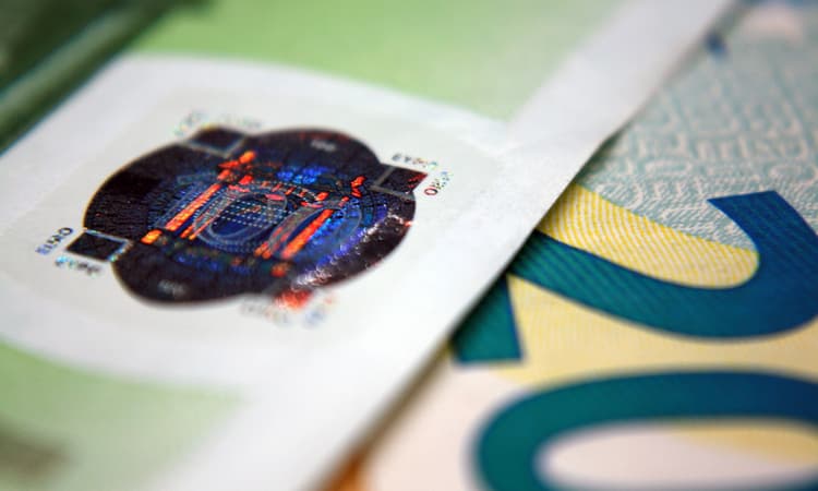 Employment growth and rising incomes boost German tax revenues