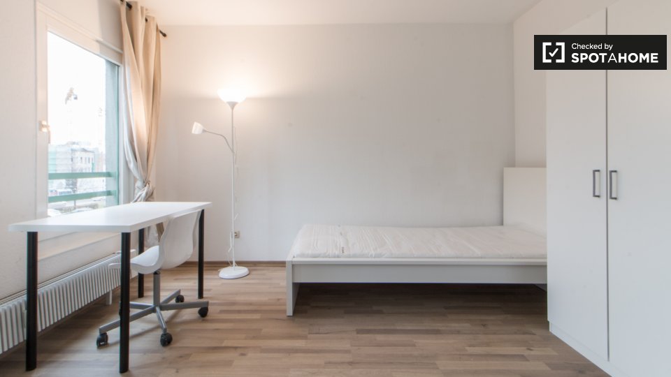 Room, CharlottenstraßeB, Berlin