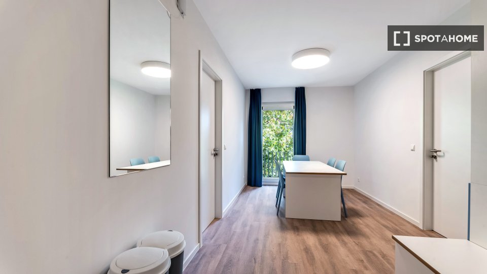 Room, WG-HH-WG-5, Berlin