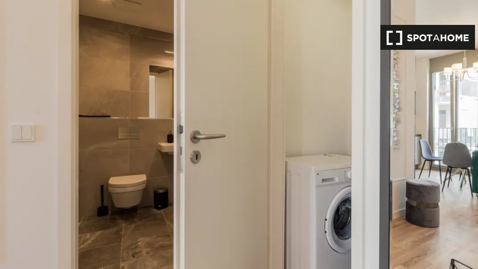 Apartment, Wilhelm-Caspar-Wegely-Platz, Berlin