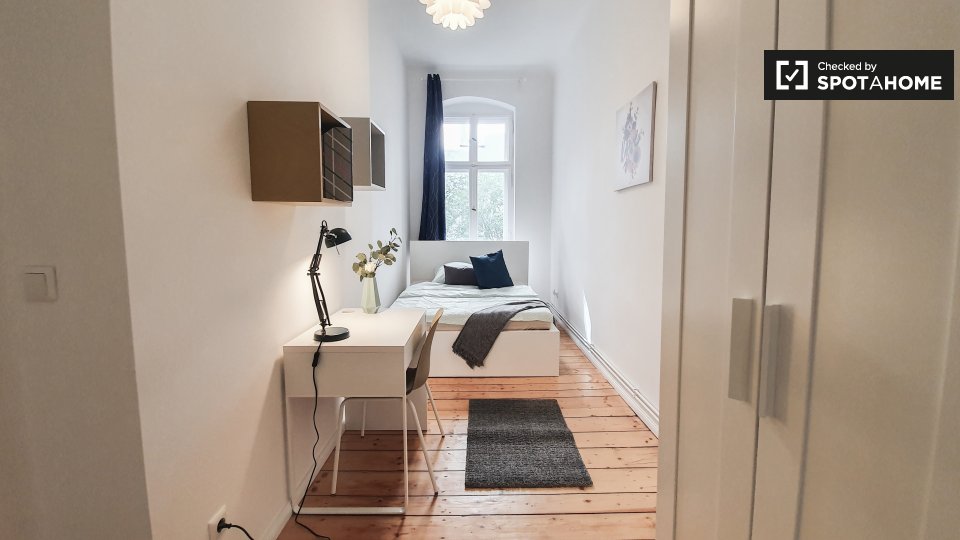 Room, MüllerstraßeA, Berlin