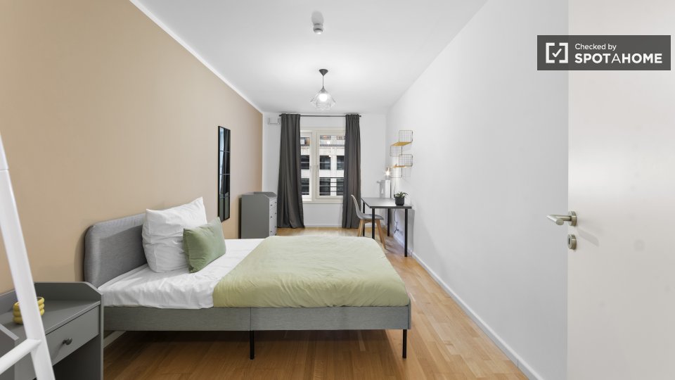 Room, Friedrichstraße, Berlin