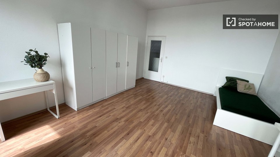 Room, Bismarckstraße, Berlin