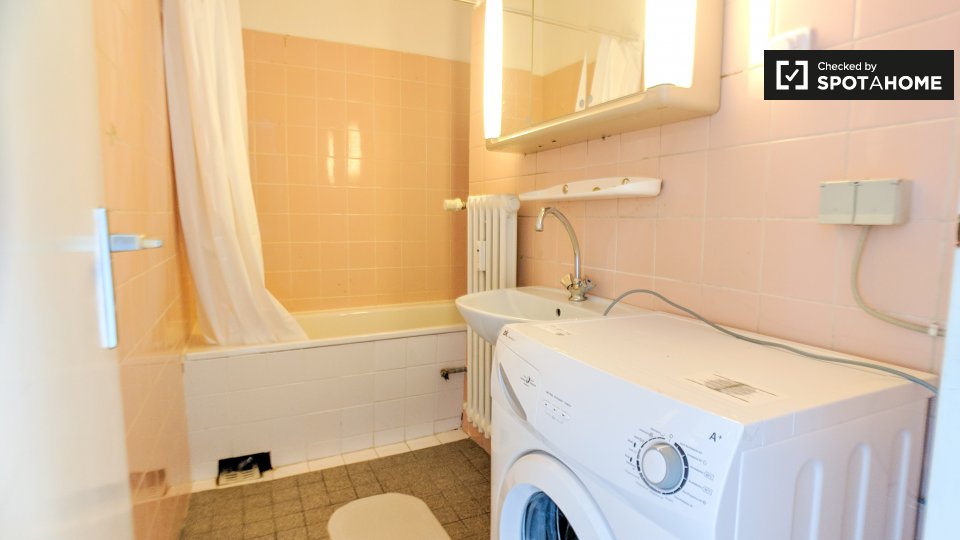 Room, Bismarckstraße, Berlin