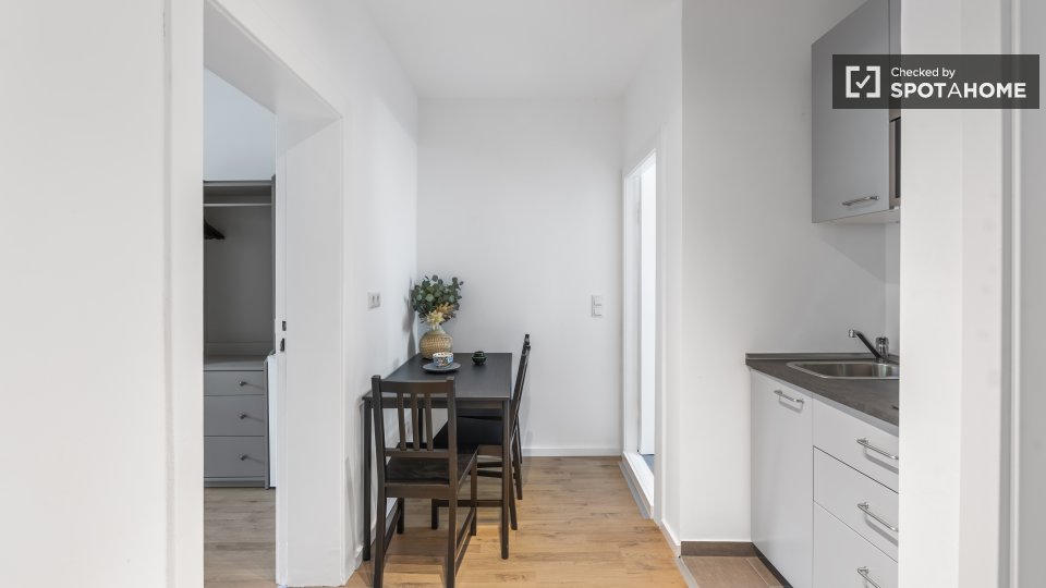 Room, Rübelandstraße, Berlin